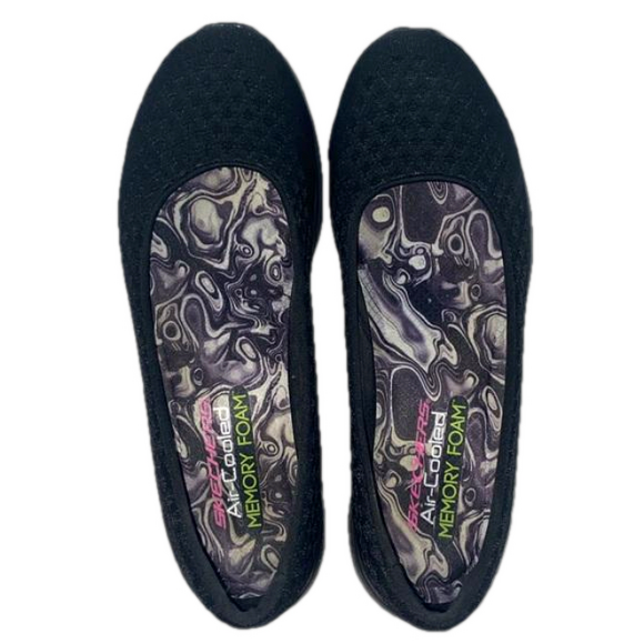 Skechers Shoes - NWOT Sketchers Microburst Air-Cooled Memory Foam slip on black shoes